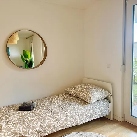 Appartement Modern With Garden Near Scs *