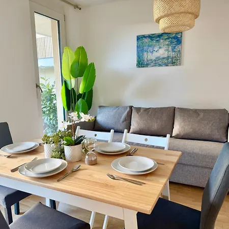 Modern With Garden Near Scs Appartement