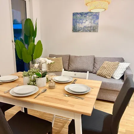 Modern With Garden Near Scs *