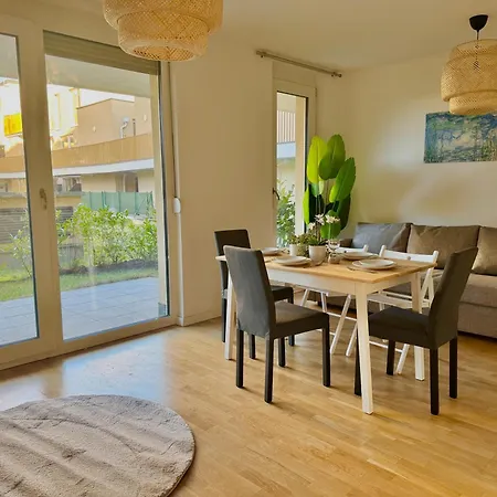 Modern With Garden Near Scs Appartement