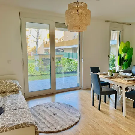 Modern With Garden Near Scs Appartement Wiener Neudorf