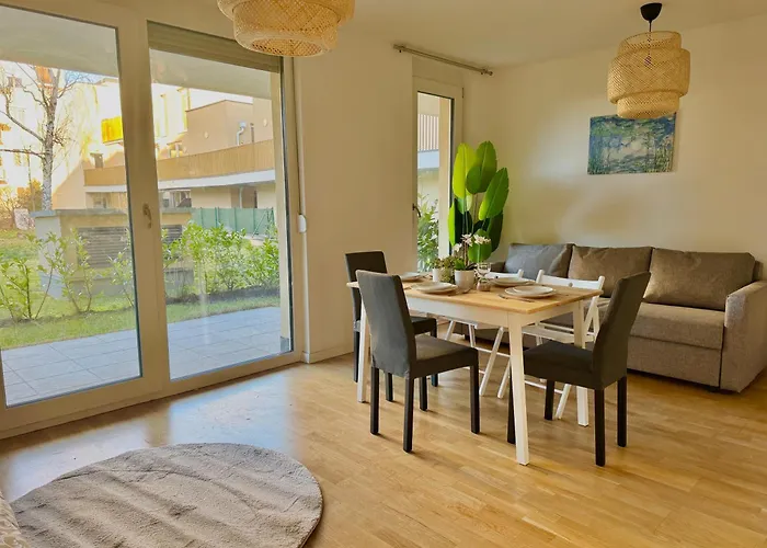 Modern With Garden Near Scs Apartman